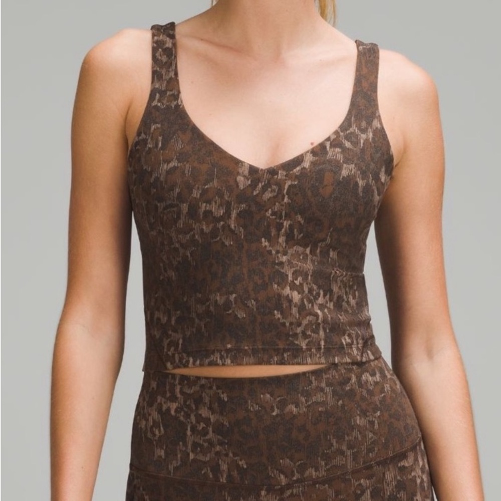ISO Lululemon Align Tank Top
Lined Truleopard MAX Brown Multi